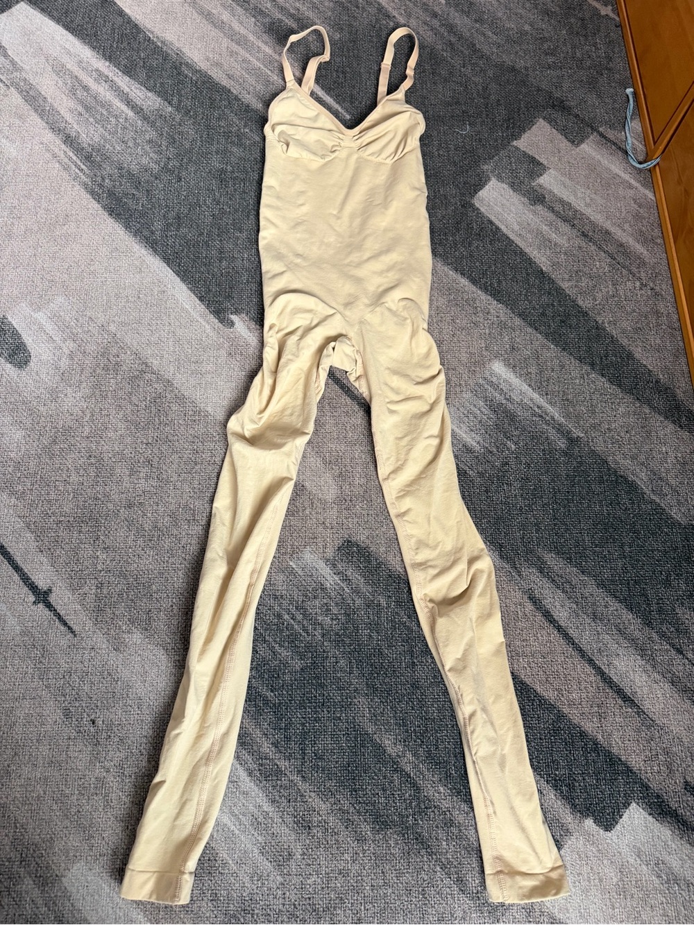 Light Cream Full-Length Shaping Bodysuit / FAJA M/L.✨